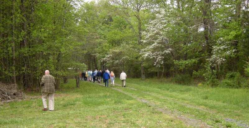 Image 019.JPG - ODPCers make the short trek to Pine Knot (Bob Robb photo)